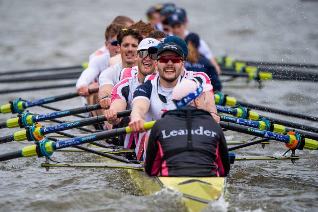 Cox Anna O'Hanlon pulls OUBC infront of Leander's Jack Tottem