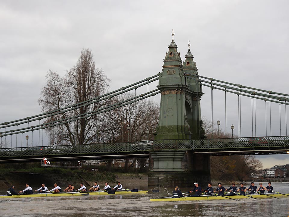Oxford Trial Eights pass under Hammersmith Bridge